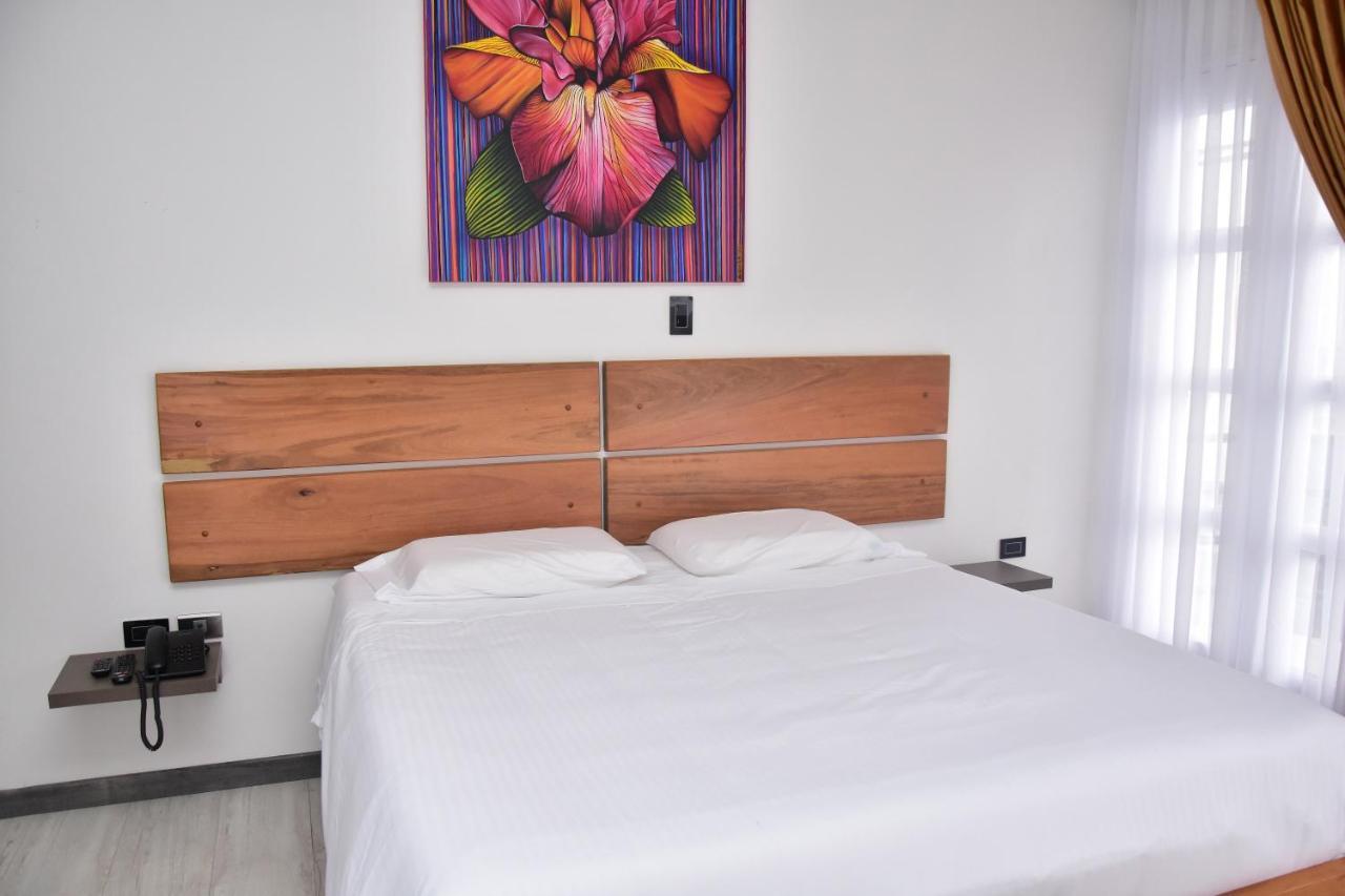 סנטה רוזה דה כבאל Hotel Valcon מראה חיצוני תמונה