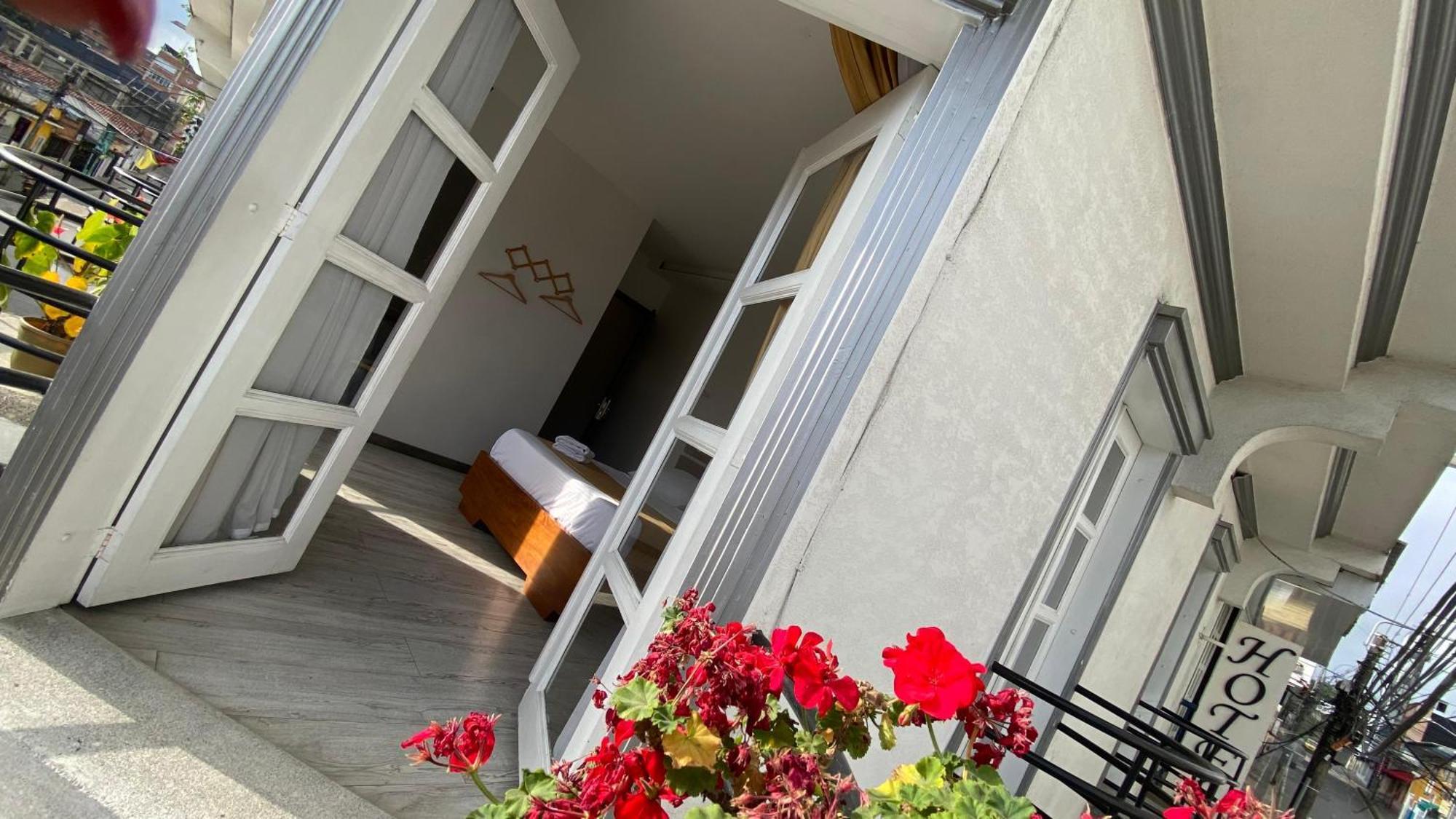 סנטה רוזה דה כבאל Hotel Valcon מראה חיצוני תמונה